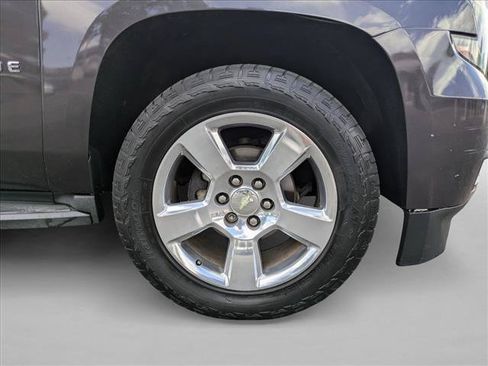 Used 2015 Chevrolet Tahoe LT w/ Luxury Package AWD/4WD image 22