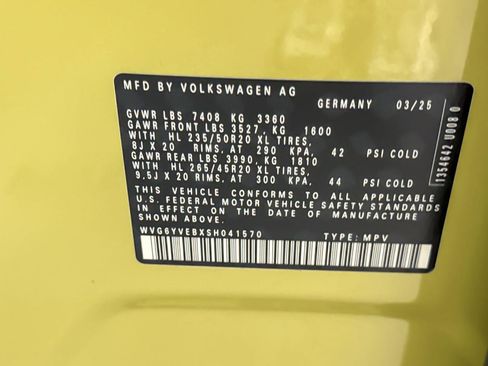 New 2025 Volkswagen ID. Buzz 1st Edition image 29