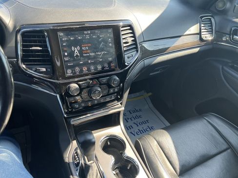 Certified 2021 Jeep Grand Cherokee Overland image 12