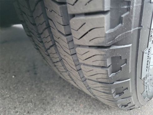 Used 2022 Ford Mustang Mach-E Premium image 26