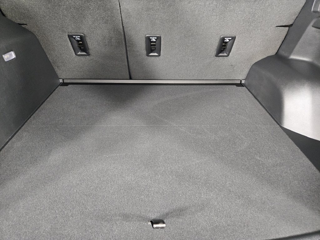 New 2026 Chevrolet Equinox LT w/ Convenience Package II FWD image 37