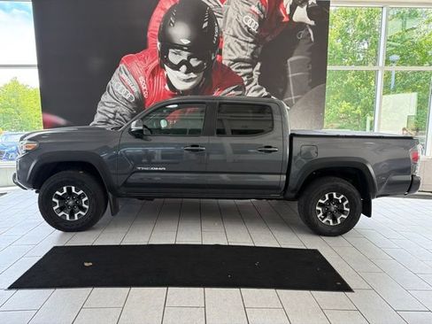Used 2021 Toyota Tacoma TRD Off-Road w/ Technology Package AWD/4WD image 2