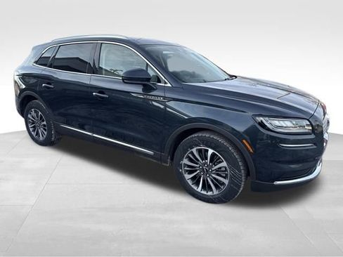 Certified 2023 Lincoln Nautilus AWD w/ Premium Package image 11