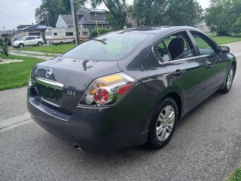 Used 2011 Nissan Altima 2.5 S w/ 2.5S Premium Audio Pkg FWD image 6