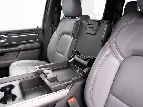 Used 2019 RAM 1500 Big Horn image 11