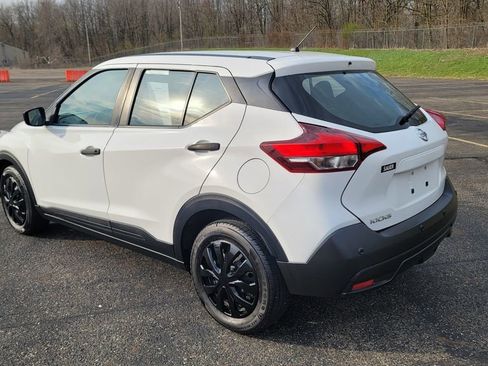 Used 2020 Nissan Kicks S FWD image 9