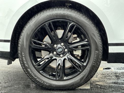 Used 2022 Land Rover Range Rover Velar R-Dynamic S image 33