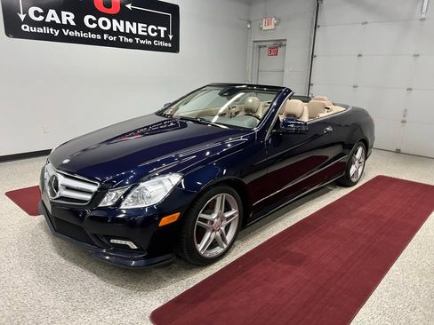 Used 2011 Mercedes-Benz E 550 Cabriolet w/ Premium 2 Pkg image 3