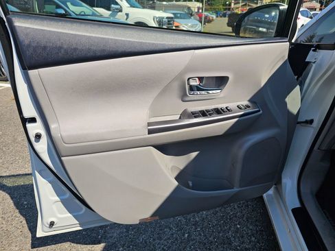 Used 2015 Toyota Prius V Two FWD image 21