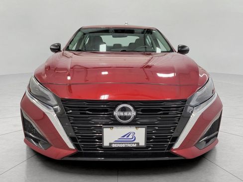 Used 2025 Nissan Altima 2.5 SV FWD image 9