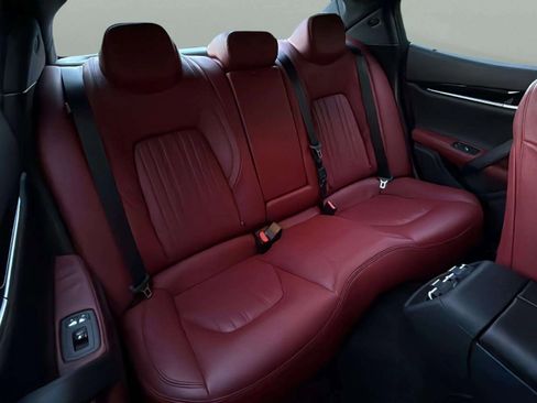 Used 2019 Maserati Ghibli S Q4 image 38