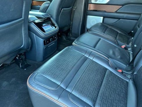 Used 2024 Lincoln Navigator Black Label image 11