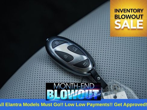 New 2025 Hyundai Elantra Limited image 44