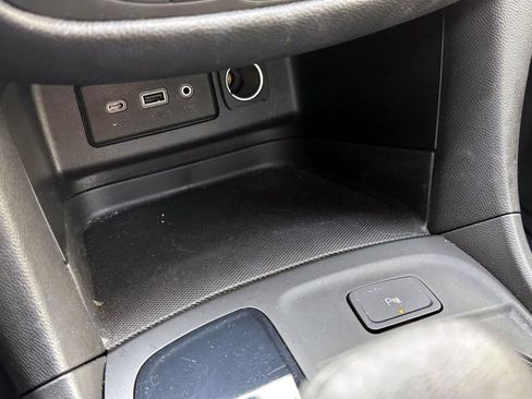 Certified 2023 Chevrolet Equinox RS w/ LPO, Floor Liner Package image 26