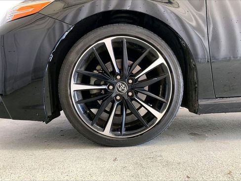 Used 2020 Toyota Camry XSE image 6
