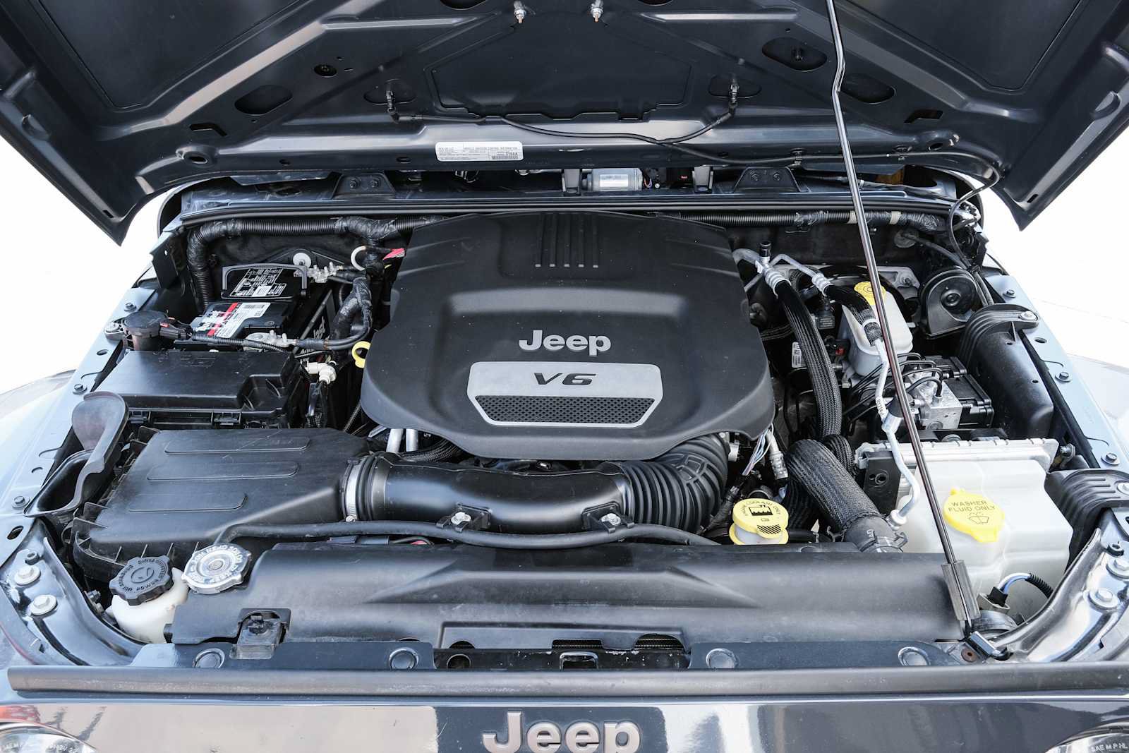 Used 2018 Jeep Wrangler Unlimited Sport AWD/4WD image 38