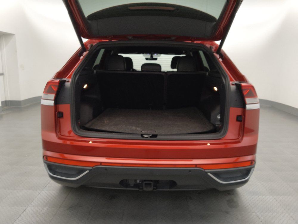 Used 2023 Volkswagen Atlas Cross Sport SE FWD image 29