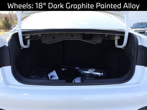 Used 2025 Volkswagen Jetta SE image 19