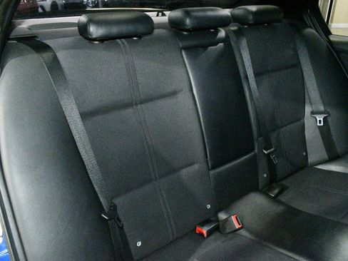 Used 2011 BMW M3 Sedan RWD image 18