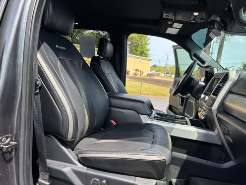 Used 2019 Ford F250 Platinum w/ Platinum Ultimate Package AWD/4WD image 16