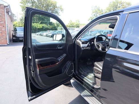Used 2016 GMC Yukon XL SLT w/ Open Road Package AWD/4WD image 21