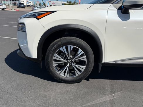 Used 2023 Nissan Rogue SV FWD image 5