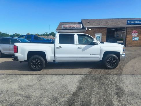 Used 2018 Chevrolet Silverado 1500 LT w/ Trailering Package AWD/4WD image 2