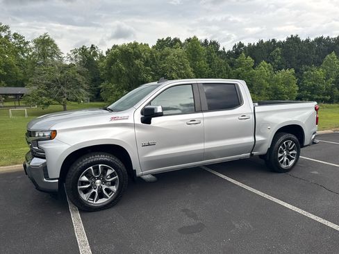 Used 2020 Chevrolet Silverado 1500 LT w/ Texas Edition image 24