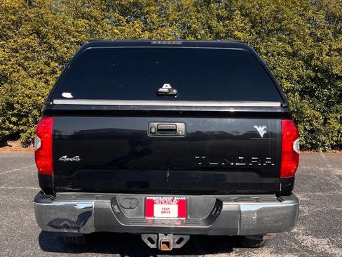 Used 2016 Toyota Tundra SR5 image 6