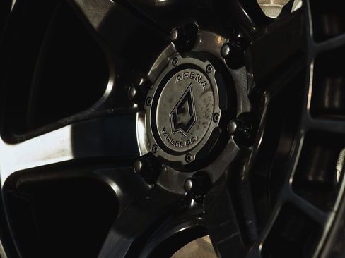 Used 2019 Chevrolet Silverado 1500 LT w/ Convenience Package image 4