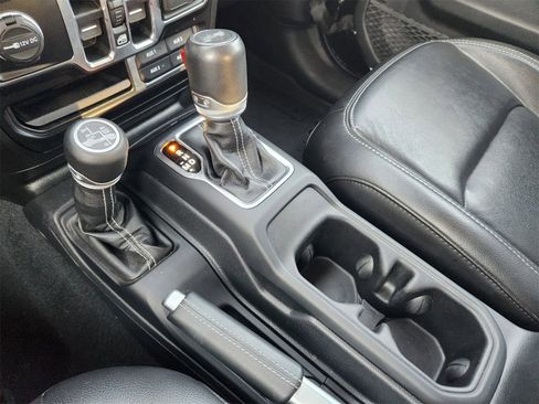 Used 2023 Jeep Wrangler Sahara w/ Cold Weather Group image 28