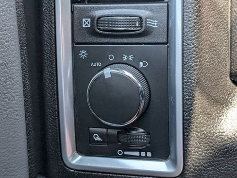 Used 2023 RAM 1500 Classic SLT w/ Electronics Group AWD/4WD image 21