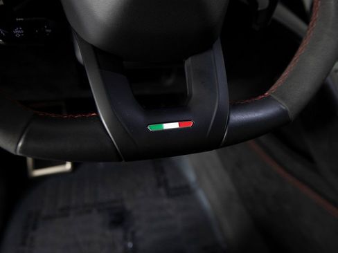 Used 2023 Lamborghini Urus Performante AWD/4WD image 18
