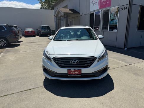 Used 2016 Hyundai Sonata Sport w/ Option Group 1V FWD image 2