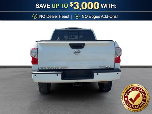 Used 2017 Nissan Titan SV RWD image 4
