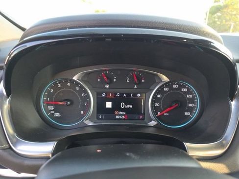 Used 2023 Chevrolet Traverse LT w/ LT Premium Package AWD/4WD image 7
