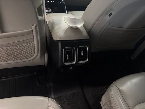 Used 2022 Kia Sorento SX image 19
