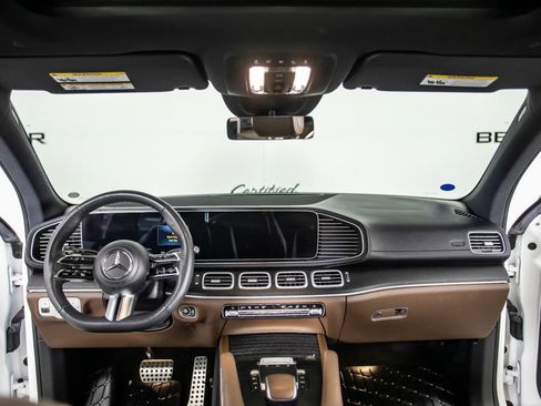 Used 2024 Mercedes-Benz GLS 450 4MATIC w/ AMG Line Exterior image 27