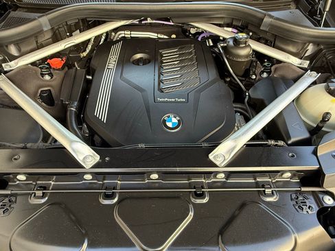 Used 2022 BMW X7 xDrive40i w/ M Sport Package image 36