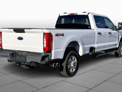 Used 2025 Ford F350 XLT image 11