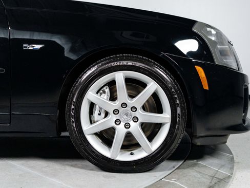 Used 2005 Cadillac CTS V RWD image 31