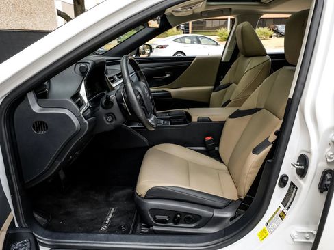 Used 2021 Lexus ES 350 w/ Premium Package FWD image 3