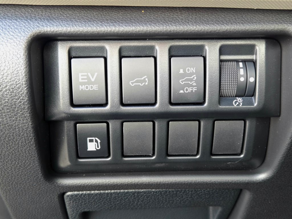 New 2026 Subaru Forester Limited AWD/4WD image 32