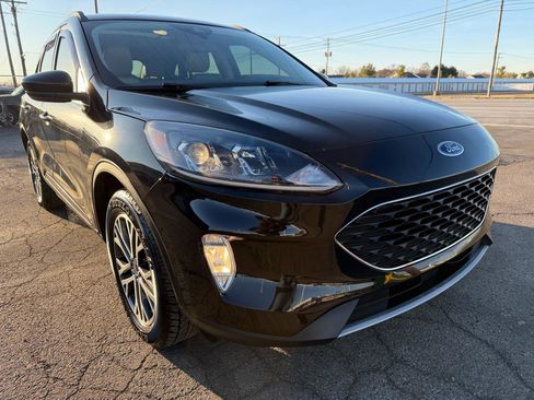 Used 2020 Ford Escape SEL image 15