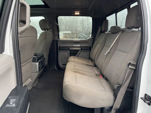 Used 2017 Ford F250 XLT w/ XLT Premium Package image 16