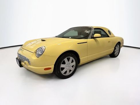 Used 2002 Ford Thunderbird RWD image 3
