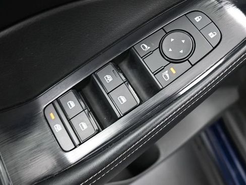 Used 2024 Nissan Rogue SV AWD/4WD image 13