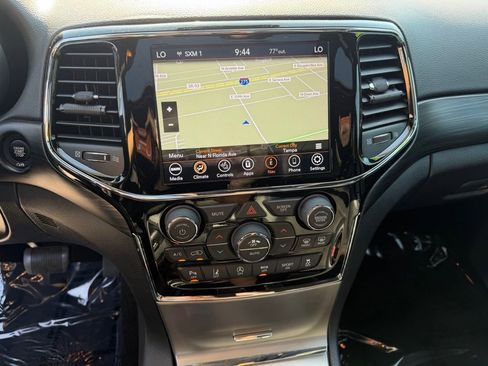 Used 2022 Jeep Grand Cherokee Laredo X RWD image 22