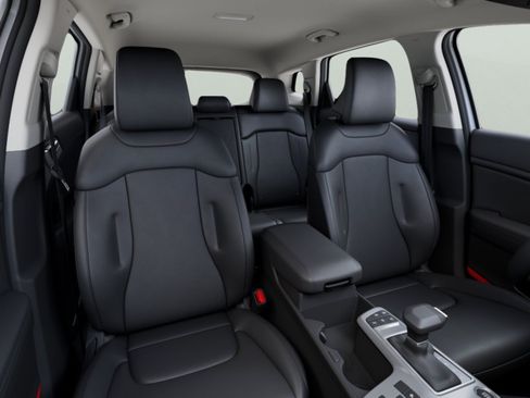 New 2026 Kia Sportage EX FWD image 15