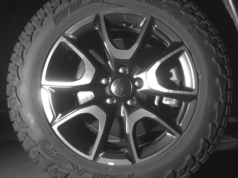 Used 2025 Jeep Compass Trailhawk image 13